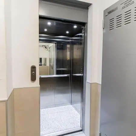 Modern Comfort In The Heart Of Apartment *