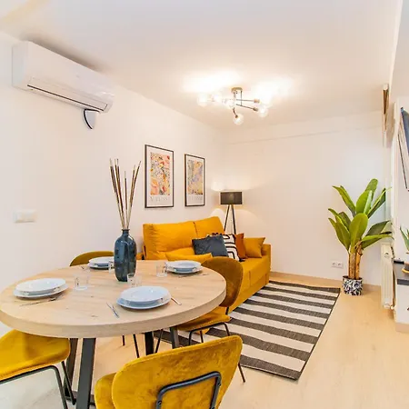 아파트 Modern Comfort In The Heart Of *
